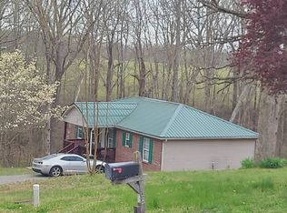 212 Woodlawn Dr, Dickson, TN 37055
