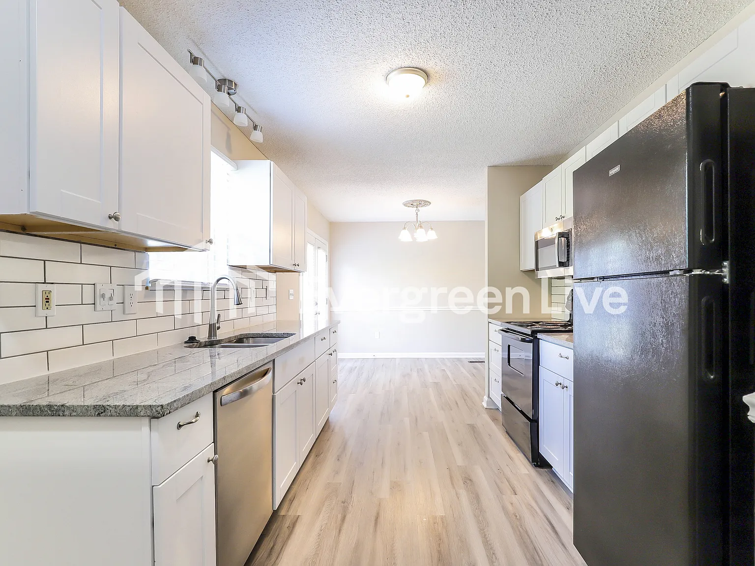 3 bed, 2.0 bath, 1380 sqft, $1,695 — Photo 4