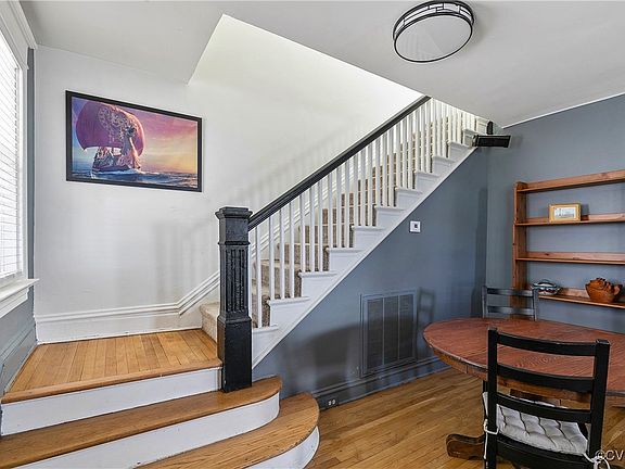 5th image of 6 Lowell St