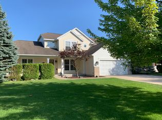 612 Highbury Ct SE, Ada, MI 49301
