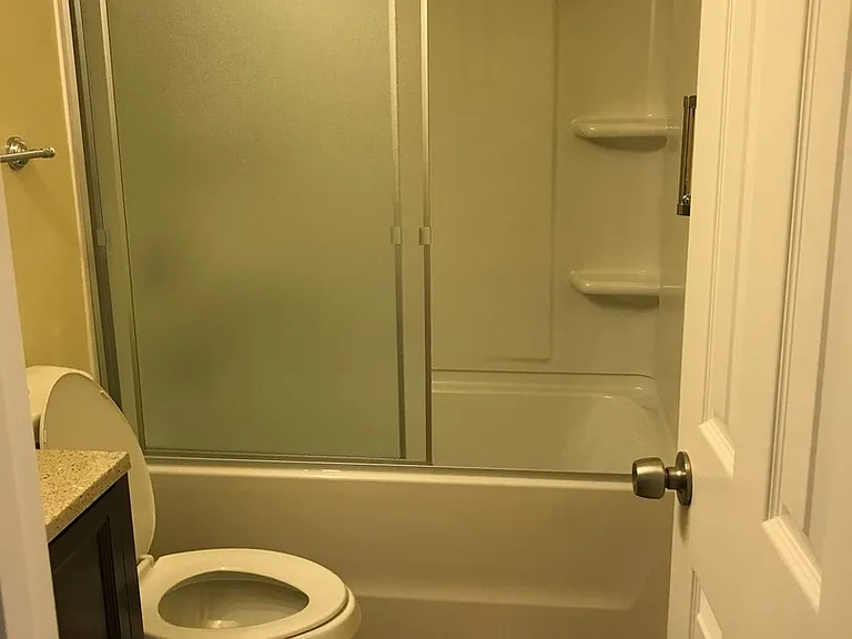 141 Colonial Cir #B4 — Photo 7