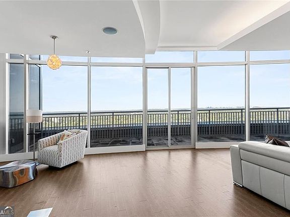 5th image of 3338 Peachtree Rd NE APT 3501