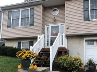 27 Orchard Rd, Staunton, VA 24401