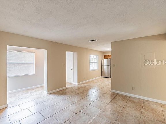 5th image of 10022 Hyacinth Ave