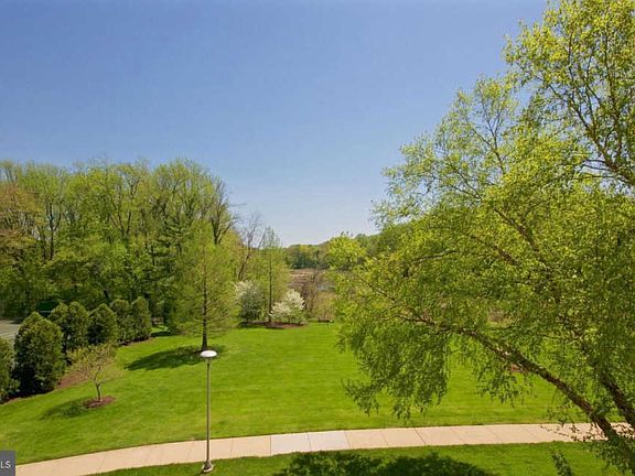3rd image of 6631 Wakefield Dr APT 315