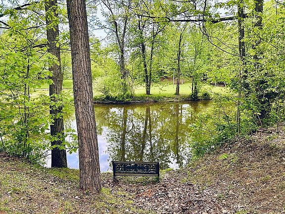 4th image of 3769 Waters Edge Dr