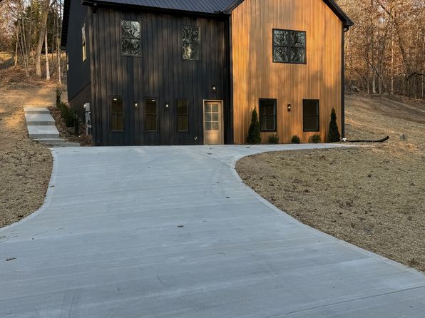 137 Grices Creek Rd, Cumberland City, TN 37050