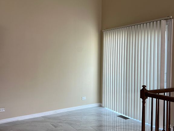 5th image of 341 Jefferson Ct