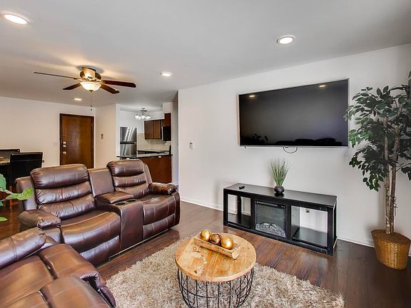3rd image of 7449 Washington St APT 206