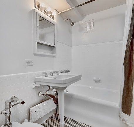 5th image of 5 Tudor City Pl APT 1106