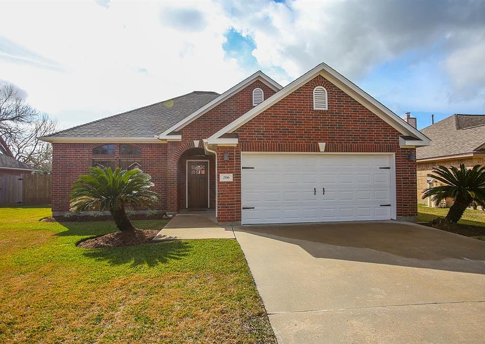 1st image of 206 Audubon Woods Ct