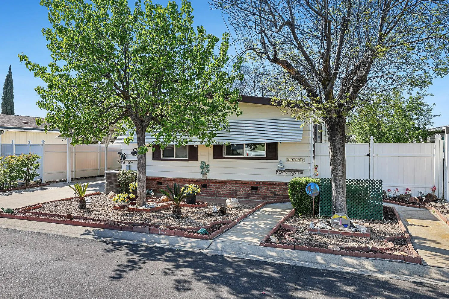 17579 Parkcliffe Ln photo 1
