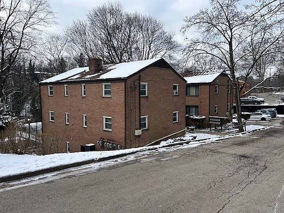 4th image of 3457-3453 Evergreen Rd