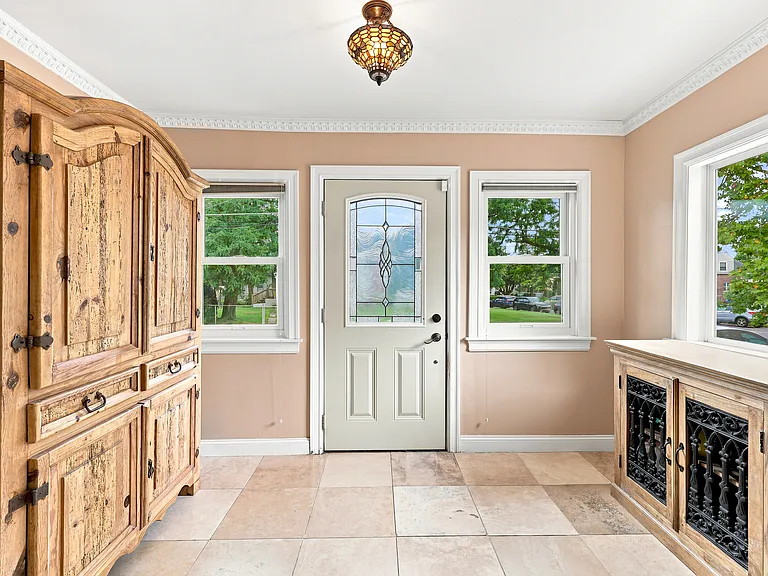 105 Cuthbert Blvd — Photo 3