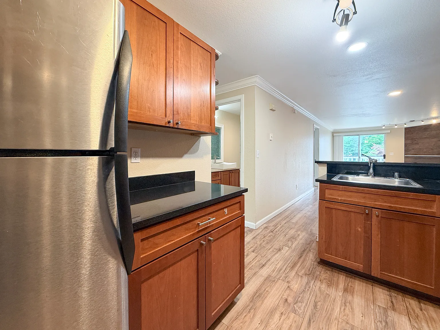 2 bed, 960 sqft, $2,600 — Photo 4