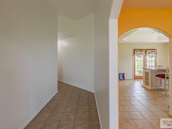 5th image of 10460 Lupine Rd