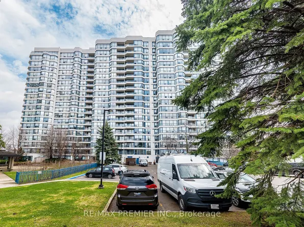 7300 Yonge St #1412, Vaughan, ON L4J 7Y5