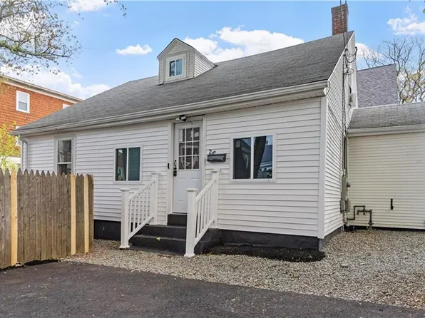28 Grover St, North Providence, RI 02911