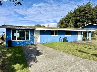 1060 Pacific Ave, Coos Bay, OR
