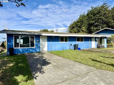 1060 Pacific Ave, Coos Bay, OR, 97420