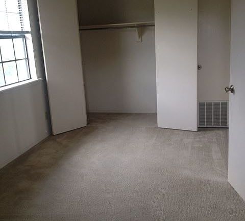 5th image of 2735 Marianne Ln APT B
