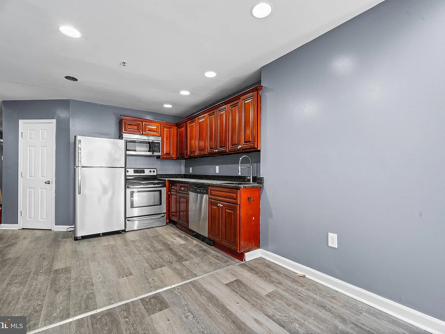 2144 N 18th St — Photo 3