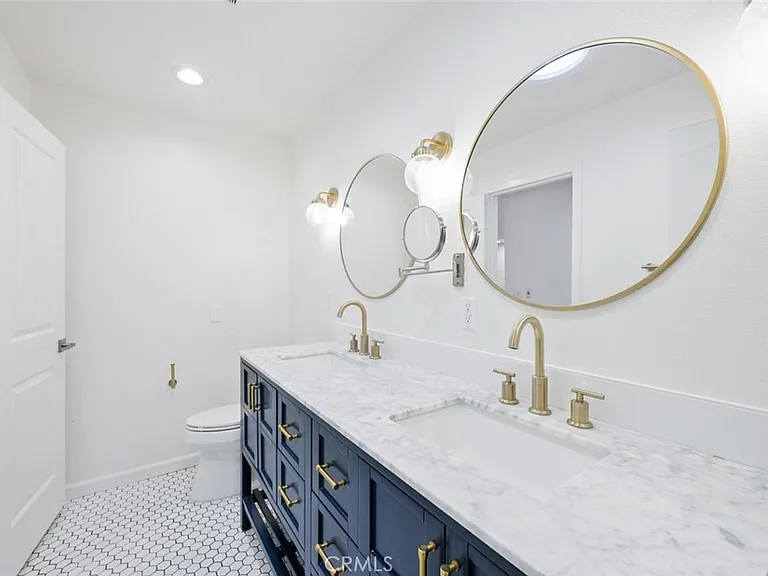 411 Goldenrod Ave #B — Photo 16