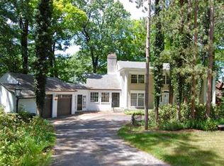 2698 Parkridge Dr, Ann Arbor, MI 48103