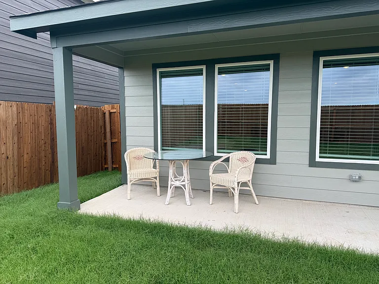 4468 Bonney Ave — Photo 8