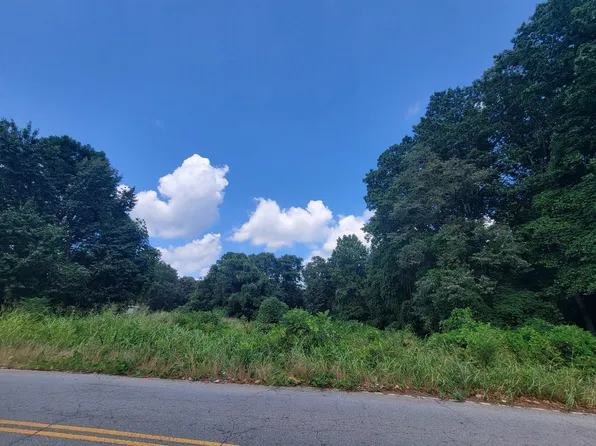 686 Plainview Dr, Spartanburg, SC 29307