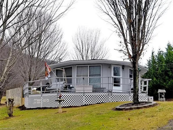 170 Windy Hill Dr, Waynesville, NC 28785