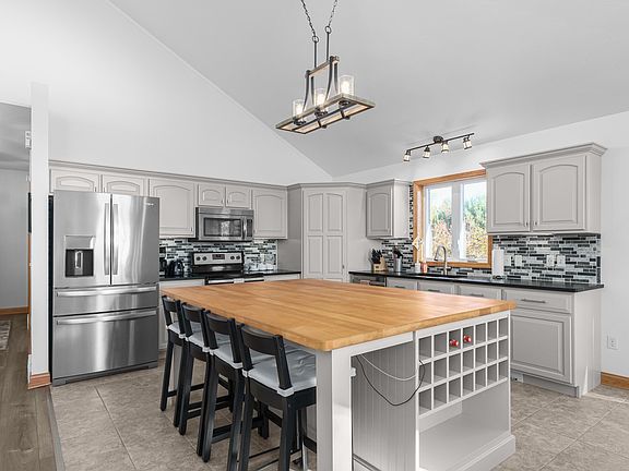 3rd image of W5359 Southview Dr