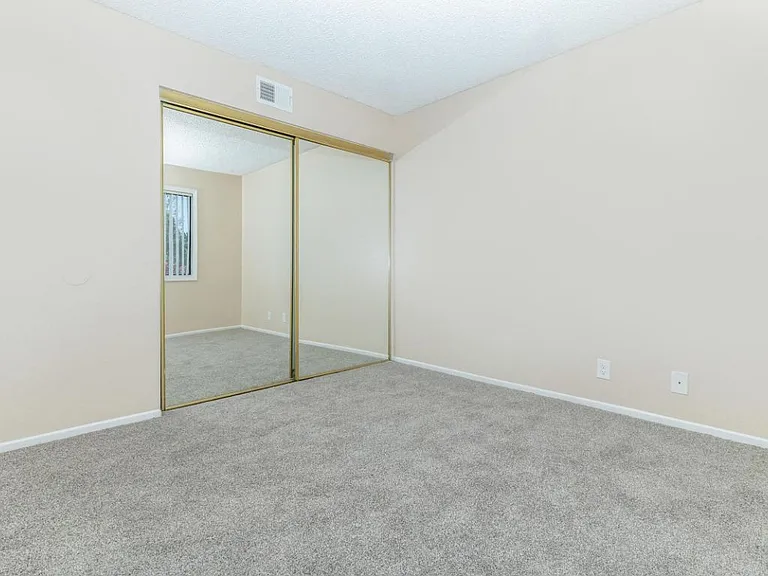 Madison Park Apartments — Photo 27