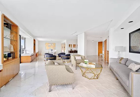 3rd image of 240 E 47th St #38DE