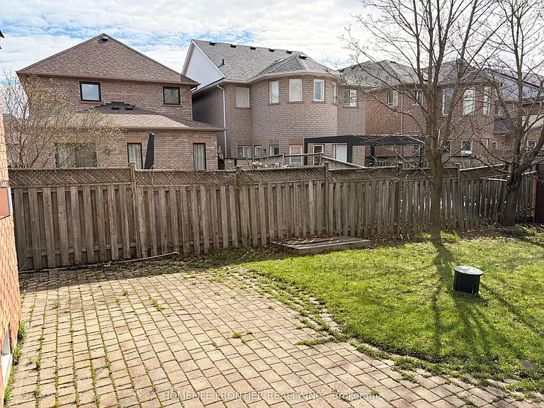 87 Estate Garden Dr — Photo 18