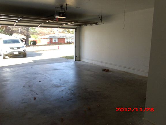 5th image of 118 Moore Ave