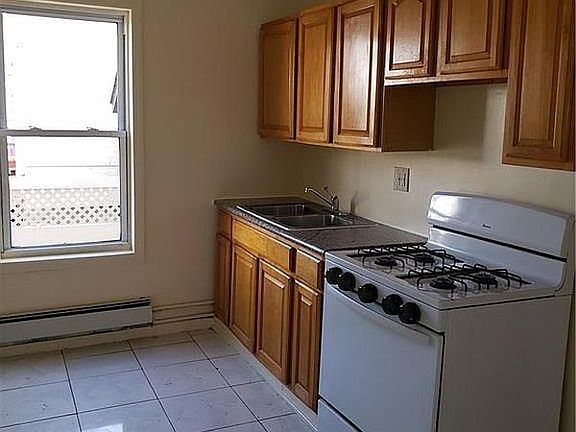 5th image of 3819 Cypress Ave