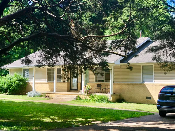 1519 Shelby Cir, Hixson, TN 37343