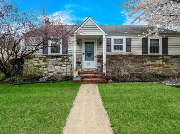 125 Neshaminy St, Penndel, PA 19047