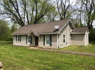206 Twin Oak Dr, Murfreesboro, TN 37130