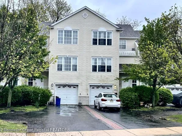 590 Beachway Ave, Keansburg, NJ 07734