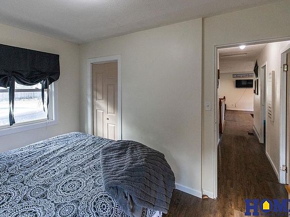 4th image of 5101 Gladstone St