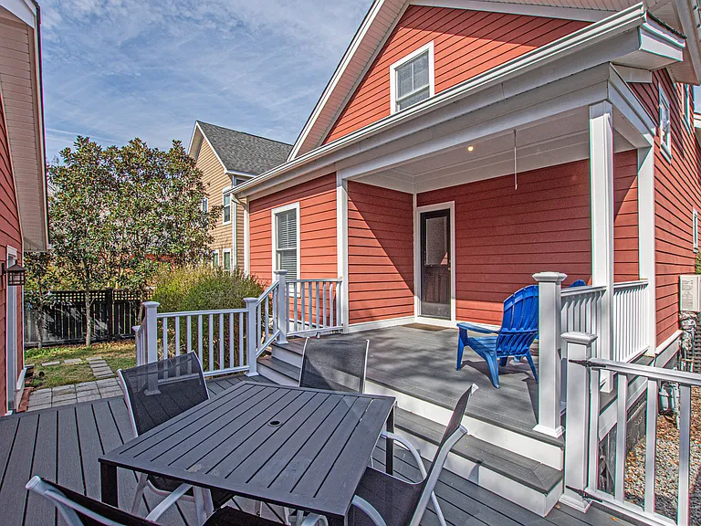 5174 Celtic Dr — Photo 3