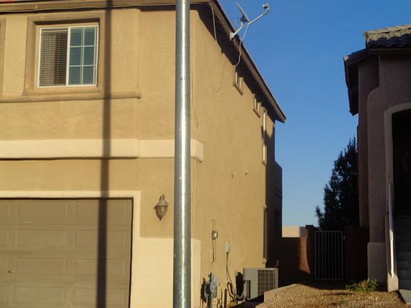 4th image of 11136 Star Lily St