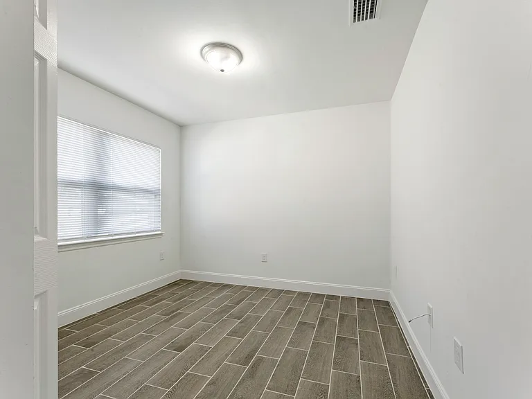 1st bedroom