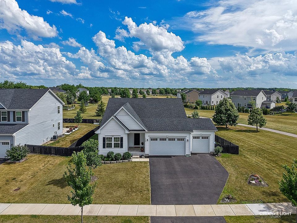 2nd image of 3385 Pecos Cir
