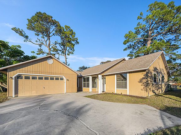 3rd image of 110 Cardinal Drive