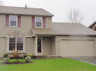 395 Pebbleview Dr, Rochester, NY 14612