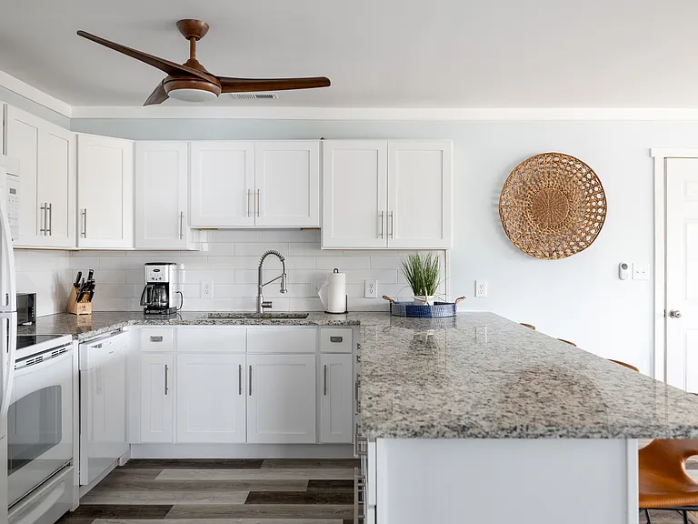 102 Yaupon Dr — Photo 9