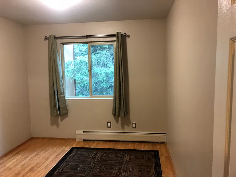 4302 Penguin St — Photo 7